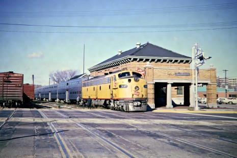 Milwaukee Road E9 diesel locomotive no. 36A leading passenger train no. 118 with bilevel cars on Sunday, October 23, 1966. Photograph by Thomas F. McIlwraith, McIlwraith-01-004-17, © 2018, Center for Railroad Photography & Art, <a href="http://www.railphoto-art.org" rel="noreferrer nofollow">www.railphoto-art.org</a>