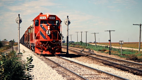 Eastbound Illinois Central Gulf Railroad near Tara, Iowa, on September 21, 1980. Photograph by John F. Bjorklund, © 2016, Center for Railroad Photography and Art. Bjorklund-60-14-03