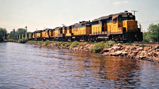 Northbound Chicago and North Western Railway freight train in Oshkosh, Wisconsin, on May 25, 1975. Photograph by John F. Bjorklund, © 2015, Center for Railroad Photography and Art. Bjorklund-28-10-20