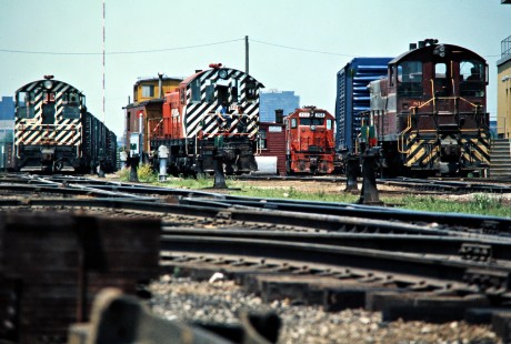 Canadian Pacific Railway locomotives at Windsor, Ontario, on June 12, 1976. Photograph by John F. Bjorklund, © 2015, Center for Railroad Photography and Art. Bjorklund-37-02-08