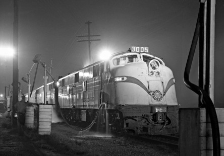 Southbound Seaboard Air Line Railroad <i>Silver Comet</i> passenger train pauses in Raleigh, North Carolina, en route to Atlanta, Georgia, and Birmingham, Alabama, in October 1962. Photograph by J. Parker Lamb, © 2016, Center for Railroad Photography and Art. Lamb-01-076-05