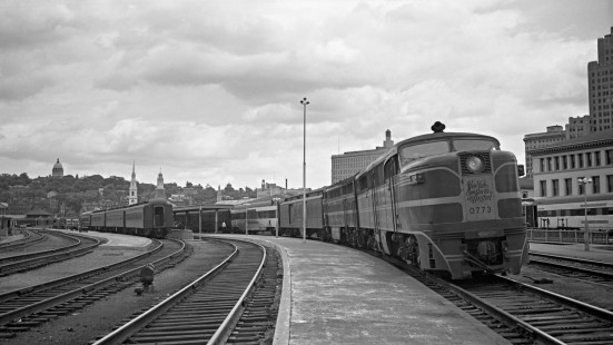 New York, New Haven and Hartford passenger train led by Alco DL-109 no. 0733 heading to New York from Union Station, Providence, Rhode Island, some time between 1950 and 1955. Photograph by Leo King, © Center for Railroad Photography and Art. King-01-043-003