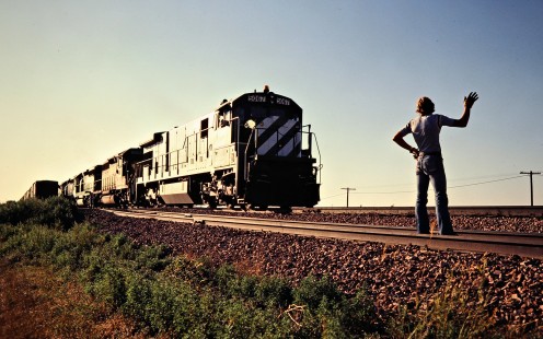 Eastbound Burlington Northern Railroad freight train in Upton, Wyoming, on July 15, 1980. Photograph by John F. Bjorklund, © 2015, Center for Railroad Photography and Art. Bjorklund-11-25-09