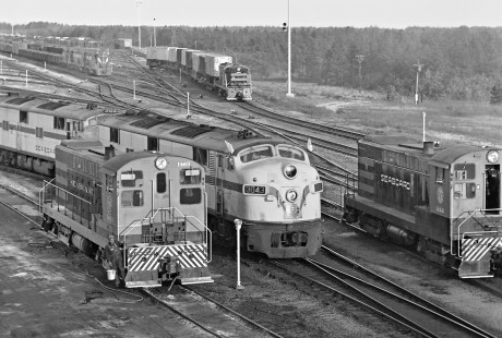Passenger units leaving shop at Hamlet, North Carolina, area to pick up extra train from departure yard in August 1961. Photograph by J. Parker Lamb, © 2016, Center for Railroad Photography and Art. Lamb-01-078-09