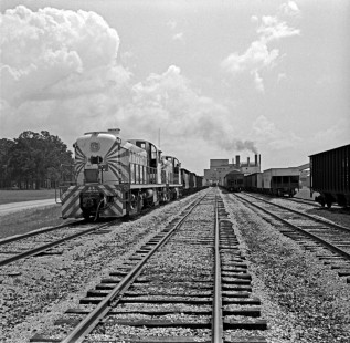 Peabody Short Line Alcos shove empties toward River King mine load out, before departing with loads for East St. Louis, Missouri, in June 1959. Photograph by J. Parker Lamb, © 2015, Center for Railroad Photography and Art. Lamb-01-063-03