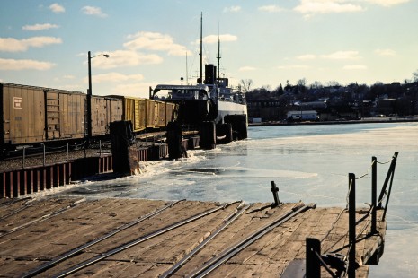<i>City of Milwaukee</i> car ferry and Green Bay and Western Railroad freight train in Kewaunee, Wisconsin, on March 1, 1980. Photograph by John F. Bjorklund, © 2015, Center for Railroad Photography and Art. Bjorklund-02-01-06