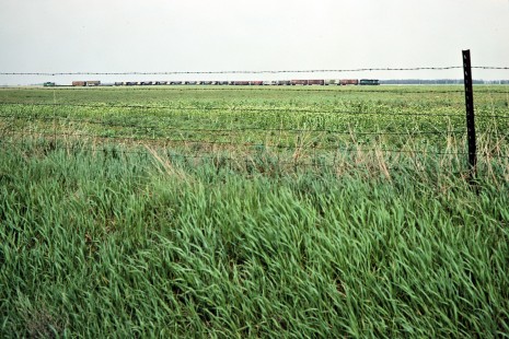 Eastbound Burlington Northern Railroad freight train near Huron, South Dakota, on May 18, 1978. Photograph by John F. Bjorklund, © 2015, Center for Railroad Photography and Art. Bjorklund-10-01-03
