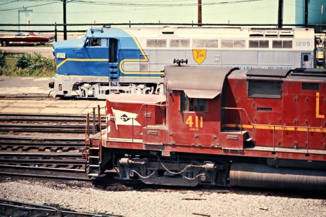 Delaware and Hudson and Lehigh Valley locomotives in Sayre, Pennsylvania, on July 23, 1975. Photograph by John F. Bjorklund, © 2015, Center for Railroad Photography and Art. Bjorklund-18-18-01
