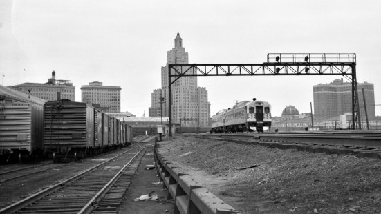 New York, New Haven and Hartford Budd passenger train at the Union Depot in Providence, Rhode Island, some time between 1950 and 1955. Photograph by Leo King, © 2016, Center for Railroad Photography and Art. King-01-033-004