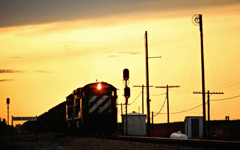Eastbound Burlington Northern Railroad freight train in Lin Scott, Nebraska, on June 4, 1992. Photograph by John F. Bjorklund, © 2015, Center for Railroad Photography and Art. Bjorklund-14-17-08
