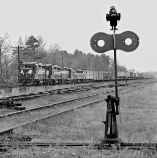 Northbound Seaboard Air Line Railroad freight train no. 280 departs from yard at Raleigh, North Carolina, in December 1962. Photograph by J. Parker Lamb, © 2016, Center for Railroad Photography and Art. Lamb-01-070-11