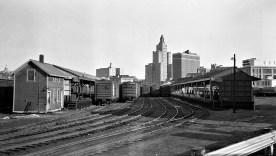 Freight yard at Providence, Rhode Island, in 1952. Photograph by Leo King, © 2016, Center for Railroad Photography and Art. King-06-001-003