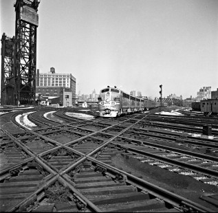 Santa Fe westbound passenger train departing Chicago at 21st Steet Tower on October 9, 1950. Photograph by Wallace W. Abbey, © 2015, Center for Railroad Photography and Art. Abbey-01-131-08