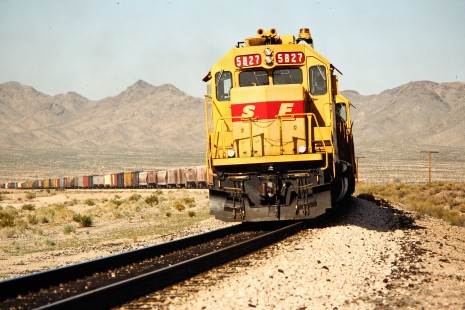 Westbound Santa Fe Railway freight train in Ibis, California, on April 11, 1989. Photograph by John F. Bjorklund, © 2015, Center for Railroad Photography and Art. Bjorklund-05-16-01