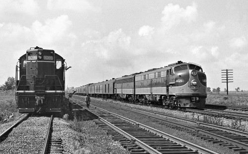 Illinois Central Railroad northbound <i>Seminole</i> passenger train leaving Champaign, Illinois, in 1958. Photograph by J. Parker Lamb, © 2015, Center for Railroad Photography and Art. Lamb-01-033-02