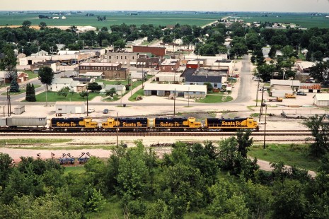 Eastbound Santa Fe Railway freight train in Toluca, Illinois, on July 13, 1990. Photograph by John F. Bjorklund, © 2015, Center for Railroad Photography and Art. Bjorklund-05-26-04