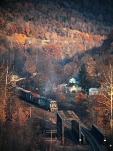 Southbound Delaware and Hudson Railway freight train in Lanesboro, Pennsylvania, on October 19, 1974. Photograph by John F. Bjorklund, © 2015, Center for Railroad Photography and Art. Bjorklund-18-16-25