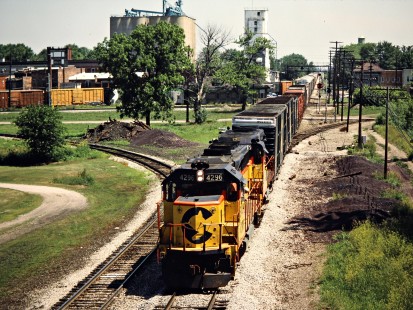 Southbound CSX freight train on the former Baltimore and Ohio Railroad in Deshler, Ohio, on June 13, 1987. Photograph by John F. Bjorklund, © 2015, Center for Railroad Photography and Art. Bjorklund-17-26-10