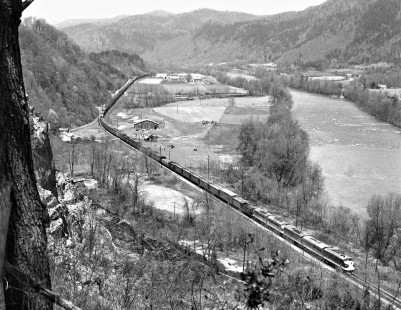 Southern Railway freight train skirts French Broad River, en route from Knoxville, Tennessee, to Asheville, North Carolina, in April 1962. Photograph by J. Parker Lamb, © 2016, Center for Railroad Photography and Art. Lamb-01-082-04