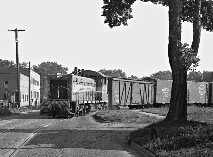 Eastbound Illinois Terminal Railroad local for Decatur, Illinois turns corner in Monticello, Illinois, on August 11, 1959. Photograph by J. Parker Lamb, © 2015, Center for Railroad Photography and Art. Lamb-01-062-09