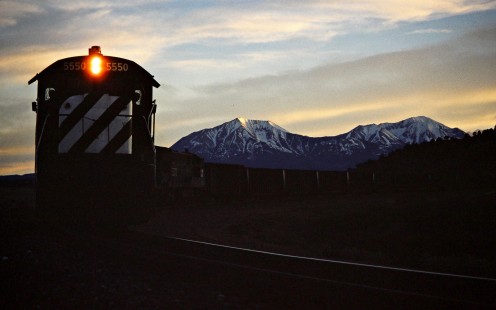 Northbound Burlington Northern Railroad freight train in  Walsenburg, Colorado, on May 20, 1987. Photograph by John F. Bjorklund, © 2015, Center for Railroad Photography and Art. Bjorklund-13-22-16
