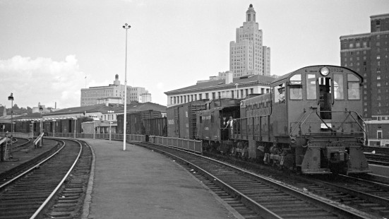 New York, New Haven and Hartford freight train with Alco S-2 diesel electric switcher no. 0932 on track four at Union Station, Providence, Rhode Island, some time between 1950 and 1955. Photograph by Leo King, © 2016, Center for Railroad Photography and Art. King-01-004-003