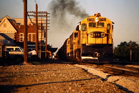 Westbound Santa Fe Railway freight train in Emporia, Kansas, May 18, 1985. Photograph by John F. Bjorklund, © 2015, Center for Railroad Photography and Art. Bjorklund-05-06-21