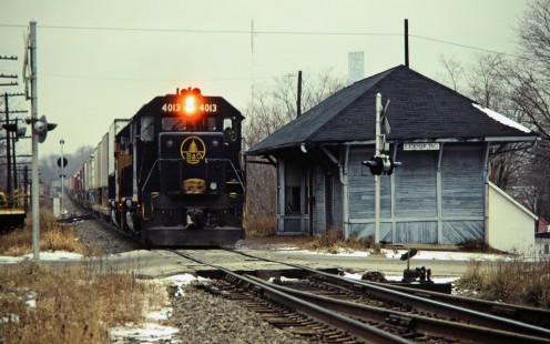 Eastbound Baltimore and Ohio Railroad freight train in Leesburg, Ohio, on December 12, 1981. Photograph by John F. Bjorklund, © 2015, Center for Railroad Photography and Art. Bjorklund-16-23-13