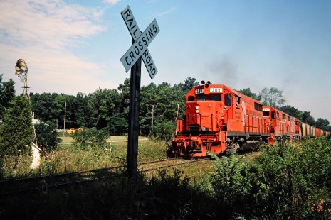 Southbound Ann Arbor Railroad freight train in Oak Grove, Michigan, on August 14, 1982. Photograph by John F. Bjorklund, © 2015, Center for Railroad Photography and Art. Bjorklund-02-26-09