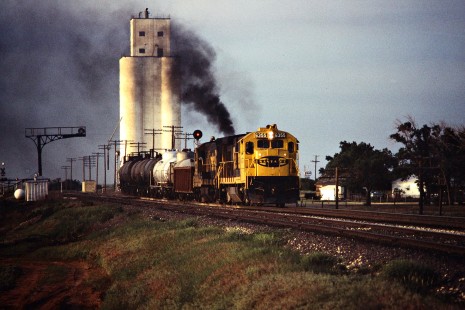 Santa Fe Railway freight train in Arand, Oklahoma, on May 12, 1985. Photograph by John F. Bjorklund, © 2015, Center for Railroad Photography and Art. Bjorklund-04-27-23