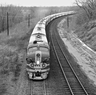 Eastbound Atchinson, Topeka and Santa Fe Railway <i>Super Chief-El Capitan </i> passenger train glides downhill near Edelstein, Illinois, on October 30, 1960. Photograph by J. Parker Lamb, © 2015, Center for Railroad Photography and Art. Lamb-01-067-06