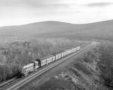 Erie Lackawanna Railroad no. 924 leads westbound train no. 21 near Port Jervis, New York, on November 23, 1966; Photograph by Victor Hand. Hand-EL-30-126.JPG