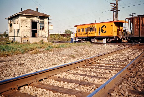 Southbound Baltimore and Ohio Railroad freight train crossing the Erie Lackawanna Railway crossing in Lima, Ohio, on September 28, 1975. Photograph by John F. Bjorklund, © 2016, Center for Railroad Photography and Art. Bjorklund-55-11-10