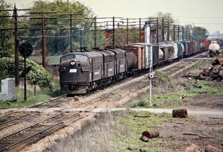 Westbound Conrail freight train (recent merger with Penn Central) in Dunkirk, Ohio, on May 2, 1976. Photograph by John F. Bjorklund, © 2016, Center for Railroad Photography and Art. Bjorklund-80-05-12