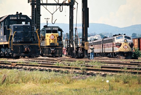 Erie Lackawanna Railway locomotives at Scranton, Pennsylvania, on July 21, 1975. Photograph by John F. Bjorklund, © 2016, Center for Railroad Photography and Art. Bjorklund-55-06-12