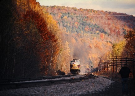 Eastbound Erie Lackawanna Railway freight train east of New Milford, Pennsylvania, on October 18, 1974. Photograph by John F. Bjorklund, © 2016, Center for Railroad Photography and Art. Bjorklund-54-27-23