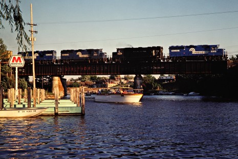 Westbound Conrail freight train at Vermillion, Ohio, on May 31, 1980. Photograph by John F. Bjorklund, © 2016, Center for Railroad Photography and Art. Bjorklund-81-25-23