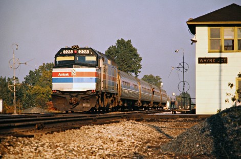 Westbound Amtrak passenger train no. 355 operating on Conrail in Wayne, Michigan, on October 1, 1976. Photograph by John F. Bjorklund, © 2016, Center for Railroad Photography and Art. Bjorklund-80-15-02