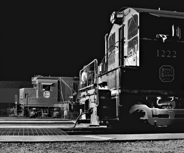 Night scene at Kansas City Southern Railway's Deramus shop in Shreveport, Louisiana, in August 1964. Photograph by J. Parker Lamb, © 2016, Center for Railroad Photography and Art. Lamb-02-072-05