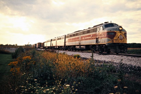 Eastbound Erie Lackawanna Railway freight train near Alger, Ohio, on September 13, 1975. Photograph by John F. Bjorklund, © 2016, Center for Railroad Photography and Art. Bjorklund-55-11-24