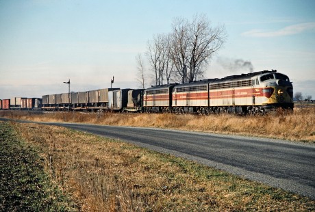 Eastbound Erie Lackawanna Railway freight train in Alger, Ohio, on December 7, 1975. Photograph by John F. Bjorklund, © 2016, Center for Railroad Photography and Art. Bjorklund-55-23-15