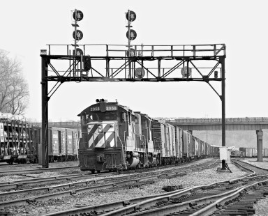 Pair of Burlington Northern Railroad Geeps lead local freight train away from yard in St. Paul, Minnesota, in May 1975. Photograph by J. Parker Lamb, © 2017, Center for Railroad Photography and Art. Lamb-02-104-04
