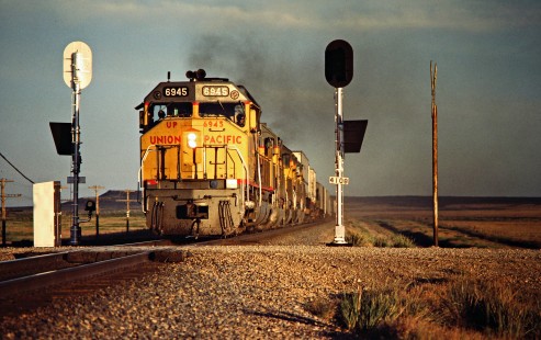 Westbound Union Pacific Railroad freight train in Sebree, Idaho, on June 29, 1984. Photograph by John F. Bjorklund, © 2016, Center for Railroad Photography and Art. Bjorklund-90-13-01