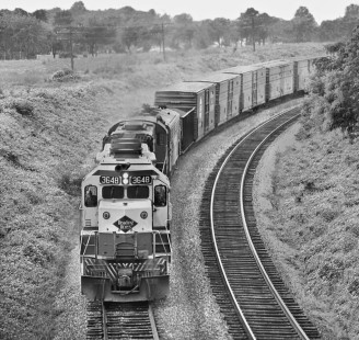Freight train departs Hagerstown, Maryland, for Harrisburg, Pennsylvania, with mixed Reading-Western Maryland power in August 1970. Photograph by J. Parker Lamb, © 2017, Center for Railroad Photography and Art. Lamb-02-118-05