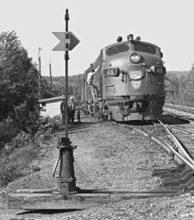 Crew of southbound Bangor and Aroostook Railroad freight train gets aboard at Oak Field, Maine, in June 1980. Photograph by J. Parker Lamb, © 2017, Center for Railroad Photography and Art. Lamb-02-117-07