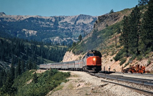 Westbound Amtrak passenger train on Southern Pacific Railroad track at Andover, California, in July 1977. Photograph by John F. Bjorklund, © 2016, Center for Railroad Photography and Art. Bjorklund-85-01-08