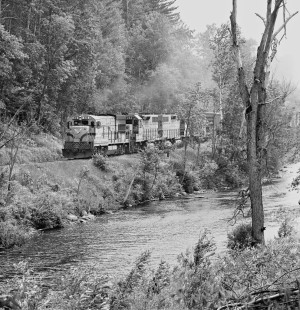 Eastbound Maine Central Railroad freight train on upgrade east of St. Johnsbury, Vermont, in June 1980. Photograph by J. Parker Lamb, © 2017, Center for Railroad Photography and Art. Lamb-02-116-03