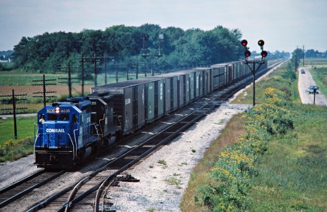 Eastbound Conrail freight train near Oak Harbor, Ohio, on September 10, 1977. Photograph by John F. Bjorklund, © 2016, Center for Railroad Photography and Art. Bjorklund-80-26-03