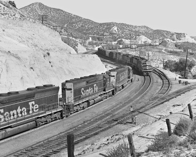 Eastward view of Cajon Summit as a pair of Atchison, Topeka and Santa Fe Railway freight trains meet in June 1968. Photograph by J. Parker Lamb, © 2017, Center for Railroad Photography and Art. Lamb-02-101-03