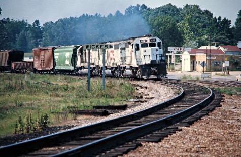 Southbound Kansas City Southern Railway freight train at Wickes, Arkansas, on July 17, 1977. Photograph by John F. Bjorklund, © 2016, Center for Railroad Photography and Art. Bjorklund-61-09-20